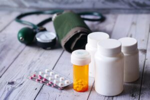 Atenolol : guide complet du bêta-bloquant cardiosélectif