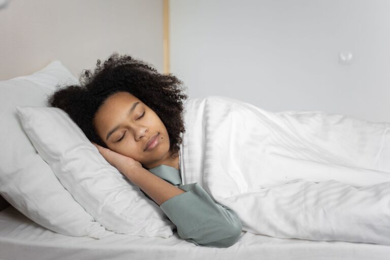 Comment améliorer son sommeil : conseils efficaces pour des nuits réparatrices