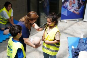 Étouffement chez l'enfant : risques, signes d'alerte et gestes de premiers secours