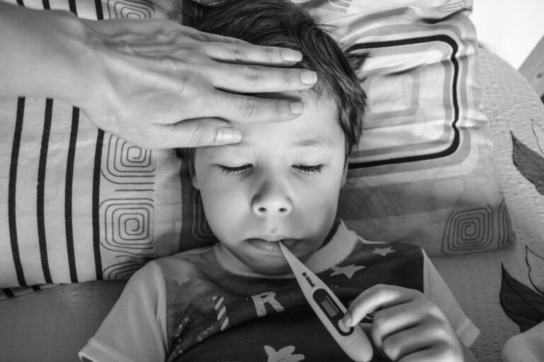 La fièvre chez l&rsquo;enfant : causes, mesures et quand consulter