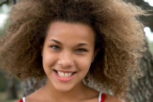 La puberté chez les filles : comprendre les étapes et accompagner son enfant