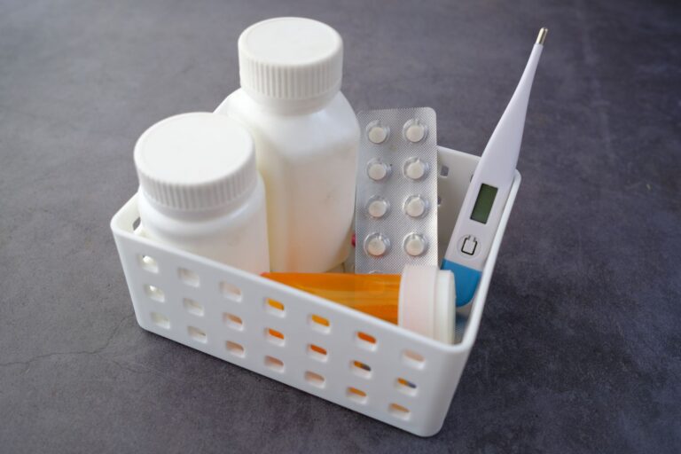 Les Oxazolidinones en Pédiatrie : Guide Complet sur ces Antibiotiques Essentiels