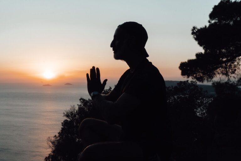 Méditation et prévention du stress : guide complet pour retrouver la sérénité