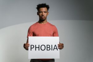 Phobies spécifiques : comprendre, diagnostiquer et surmonter ses peurs intenses