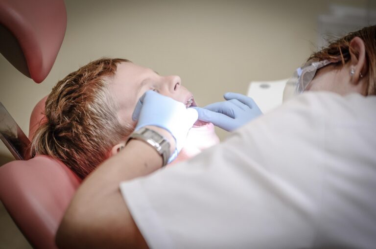 Cancer de l&rsquo;oropharynx : causes, symptômes, diagnostic et traitements