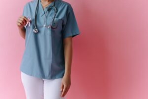Dépistage du cancer et réhabilitation : guide complet pour patients et proches