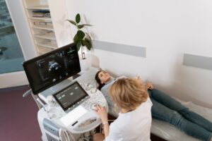 Échographie du 20e semaine : l'examen morphologique clé de la grossesse