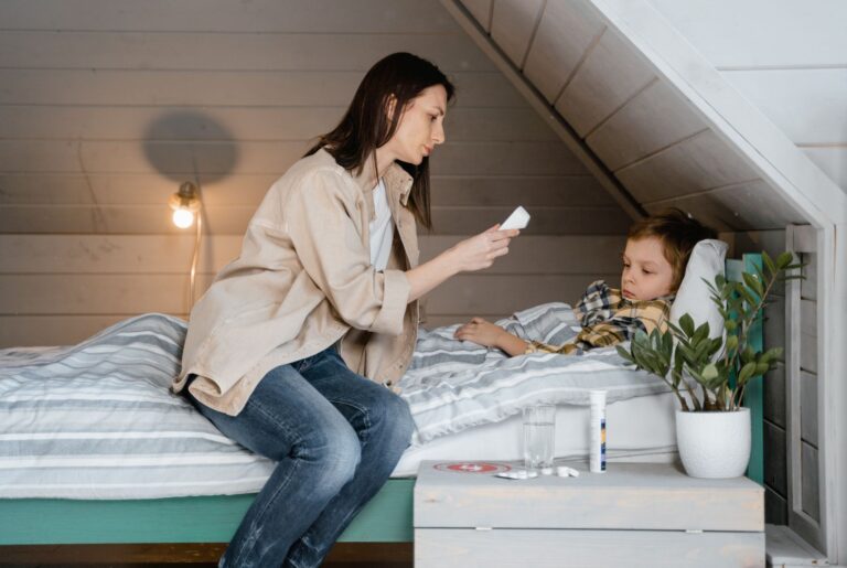 Fièvre chez l&rsquo;enfant : guide complet pour les parents