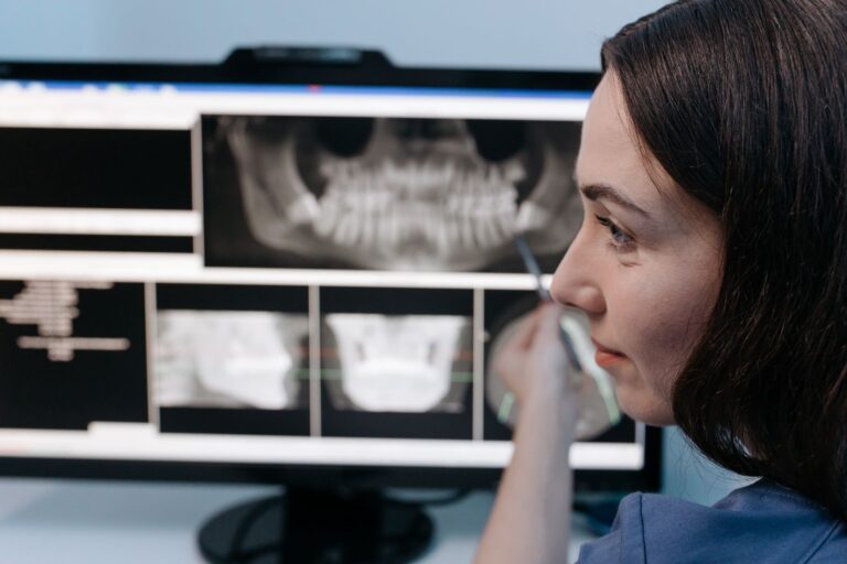 Granulome apical : causes, symptômes, diagnostic et traitement