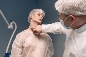 Kyste du tractus thyréoglosse : causes, diagnostic et traitement