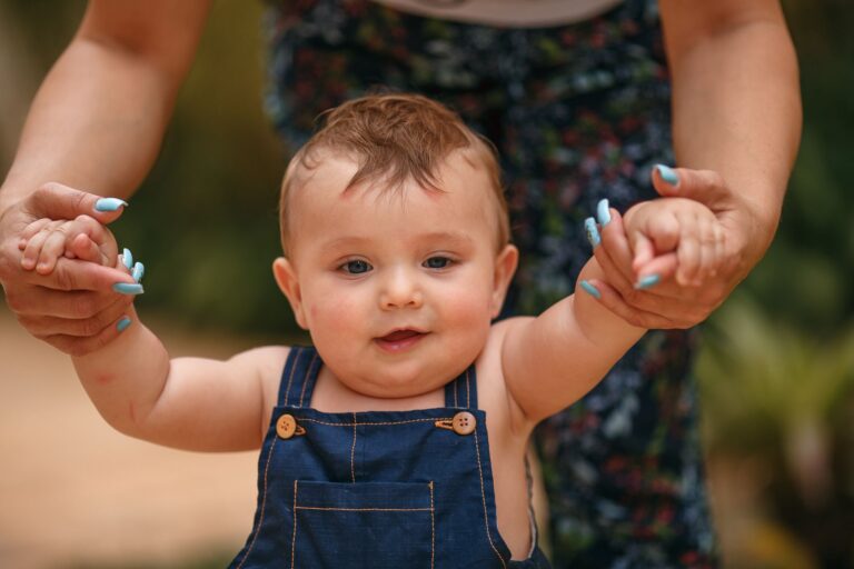 Les premiers mots de bébé : comprendre le développement du langage