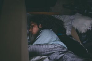 L'heure du coucher régulière : un pilier souvent négligé de la santé