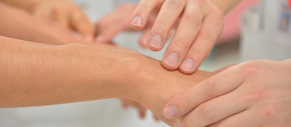 Lichen scléreux vulvaire : causes, symptômes, diagnostic et traitements