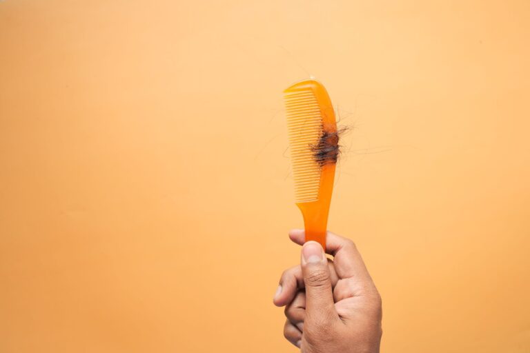 Perte de cheveux : pronostic et évolution selon les types d&rsquo;alopécie