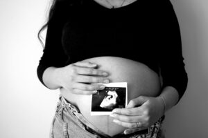 Position du bébé en fin de grossesse : pourquoi est-ce si important ?