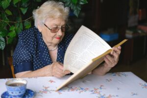 Presbytie : comprendre, prévenir et corriger ce trouble visuel lié à l'âge