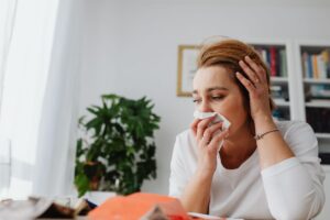 Rhinite vasomotrice : causes, symptômes et traitements efficaces