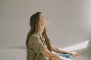 Rumination avancée : comprendre et surmonter les pensées négatives persistantes