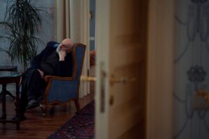 Sieste excessive chez la personne âgée : facteurs de risque et conséquences sur la santé