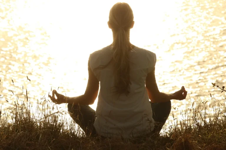 Comment gérer le stress : guide pour retrouver la sérénité