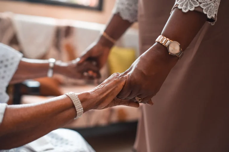 Dépression chez la personne âgée : comprendre et prévenir
