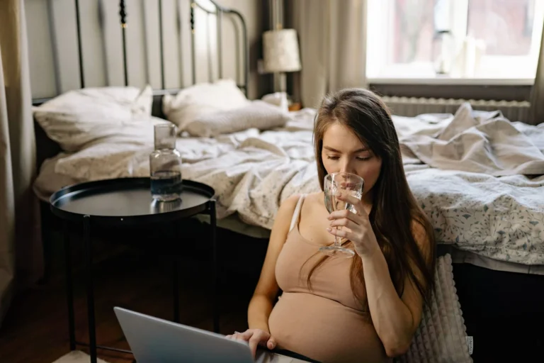 Nausées matinales pendant la grossesse : causes et symptômes
