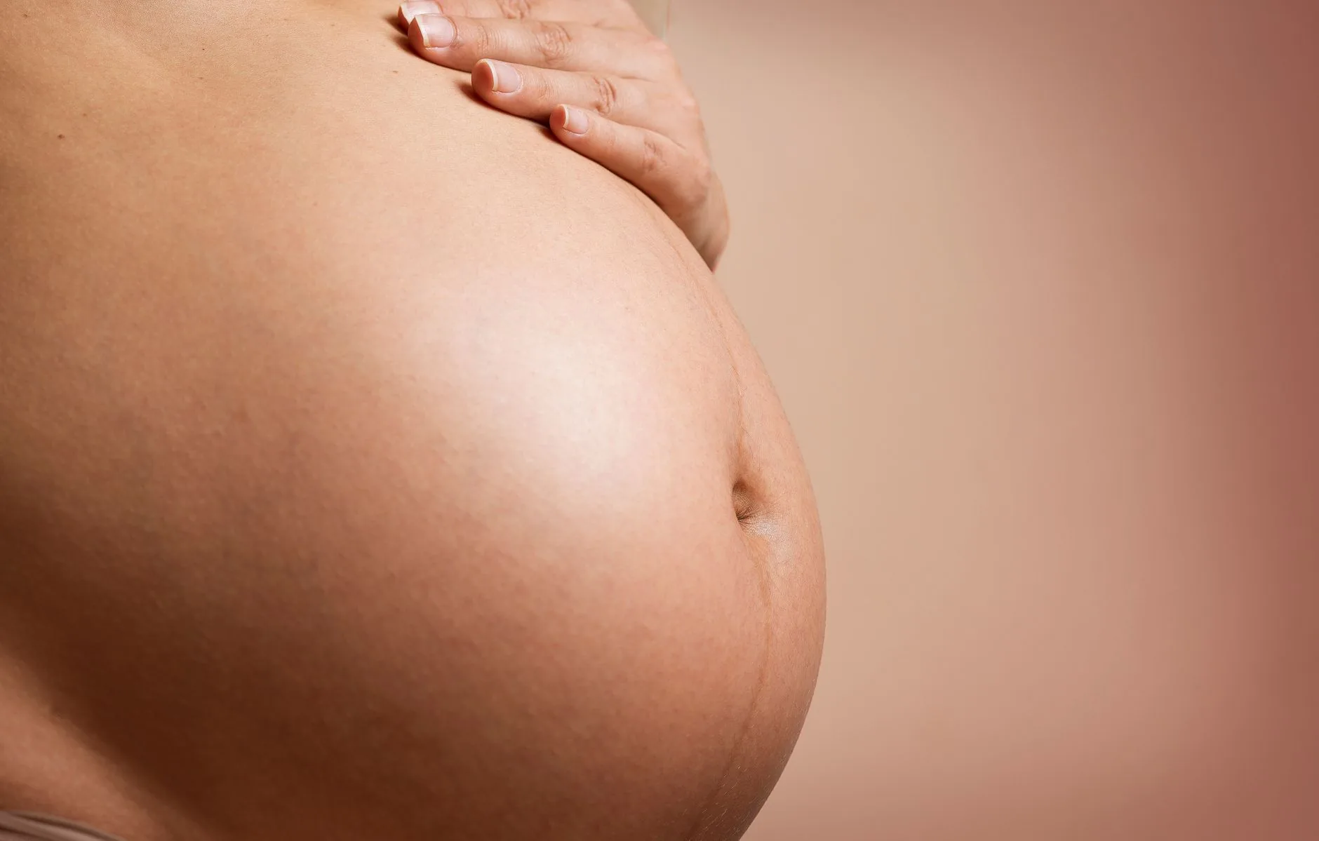 Ventre qui s’arrondit : traitement et soins