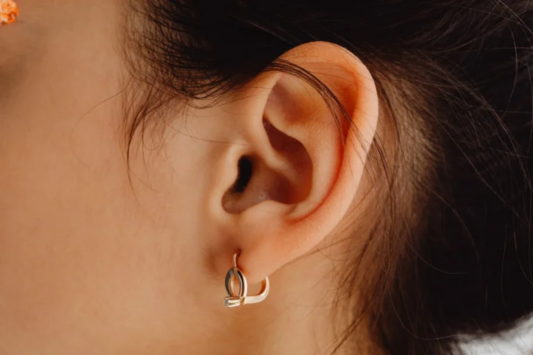L&rsquo;hélix : anatomie et pathologies du rebord de l&rsquo;oreille